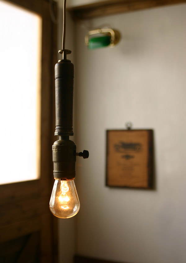 工業系ウッドハンドルトラブルライト｜インダストリアル照明USA