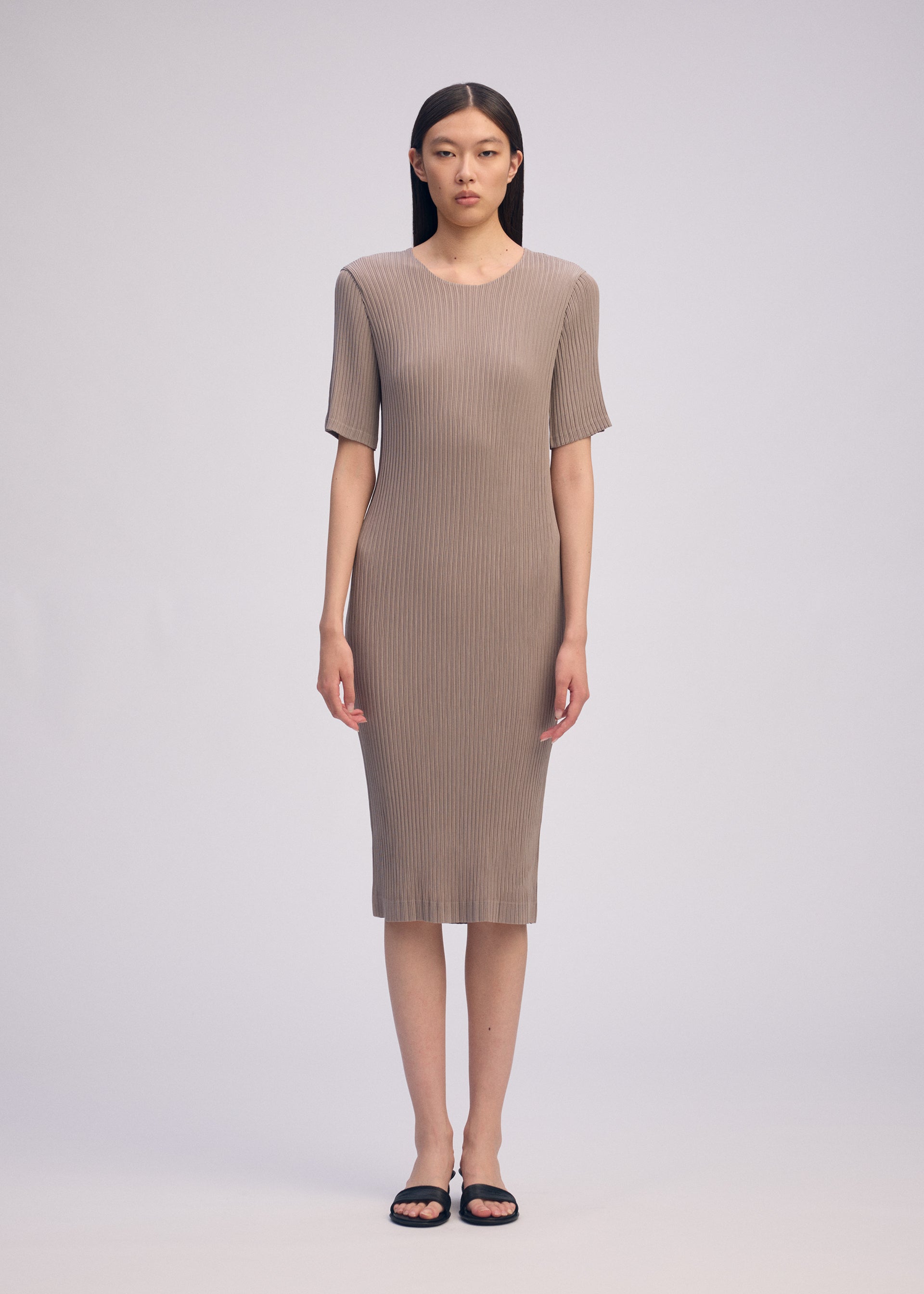 ウィメンズ／ワンピース – isseymiyake.com