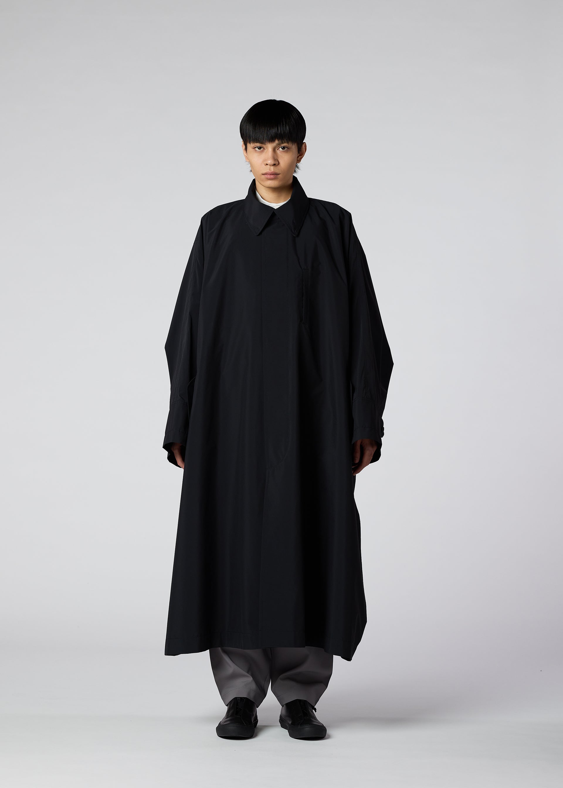 WIND COAT LIGHT – isseymiyake.com