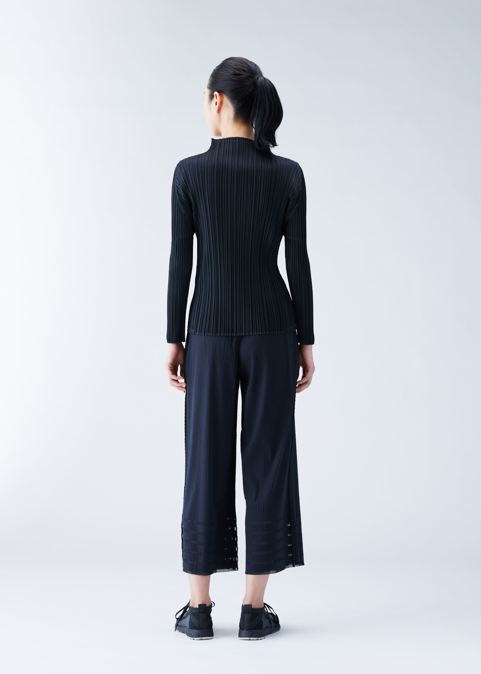 A-POC BASICS – isseymiyake.com