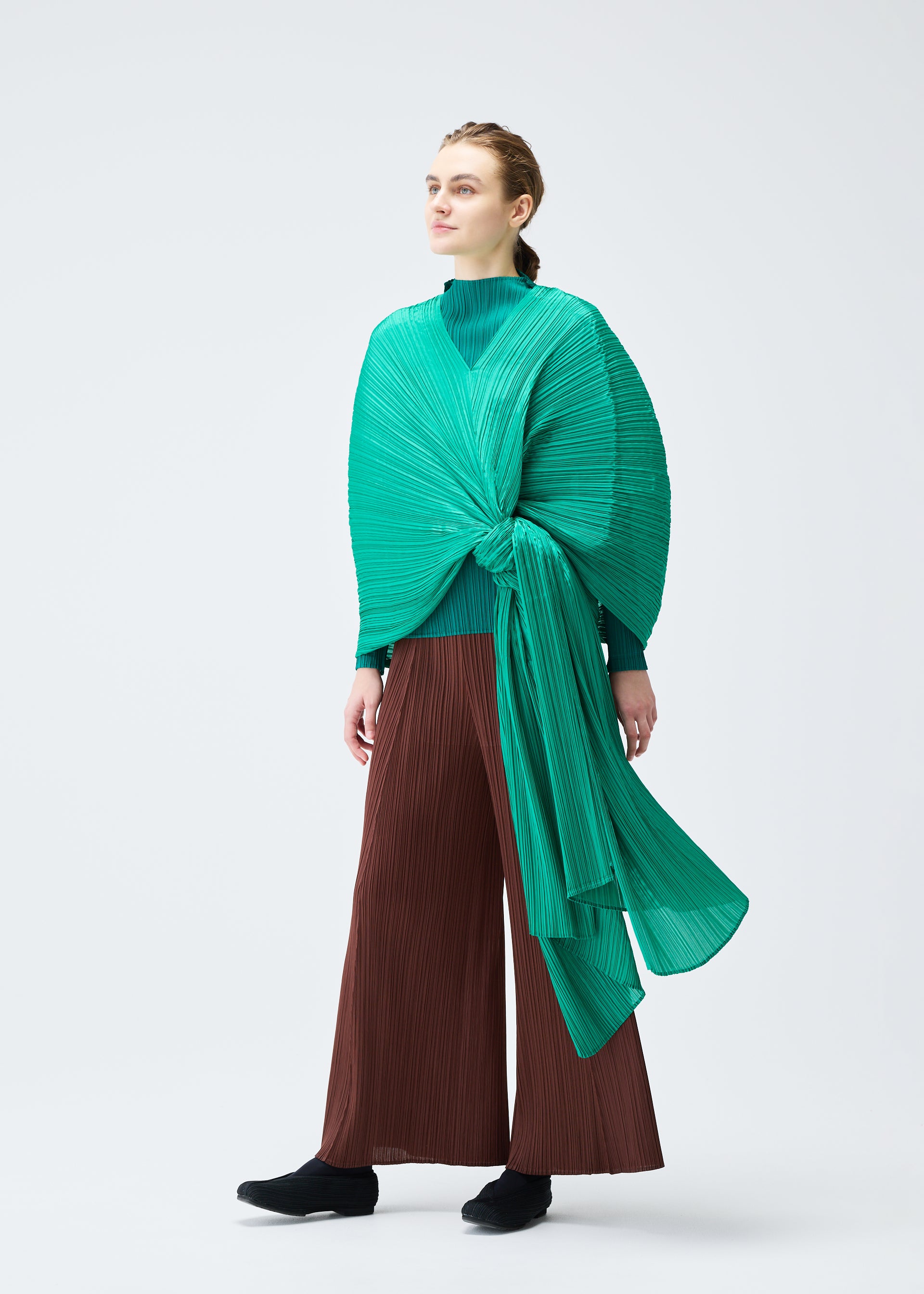 MADAME-T NOVEMBER – isseymiyake.com