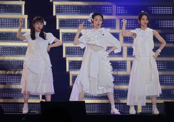 AKB48グループ同時開催コンサートin横浜 写真特集：時事ドットコム