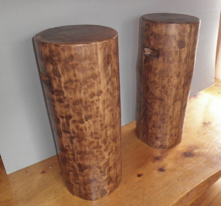 高さ60cm、直径25～30cm、カウンター用ひのきの丸太椅子（1脚