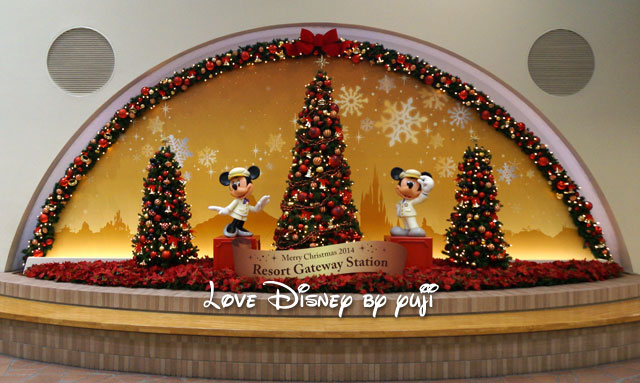 4つの駅のクリスマス飾付紹介！ディズニーリゾートライン | Love Disney
