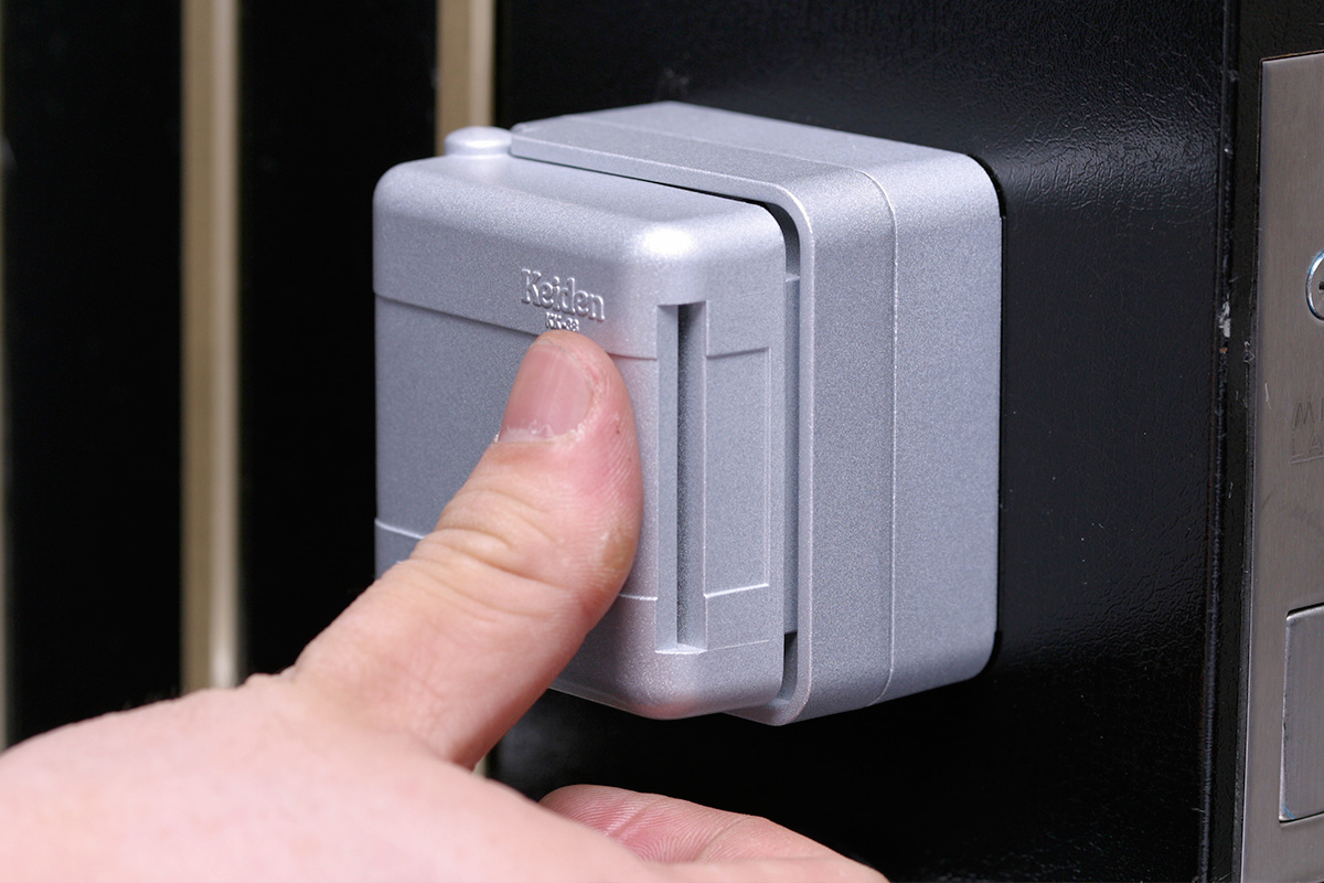 ロックツーロック（ブロンズ） | DEFENSEシリーズ | 株式会社日本