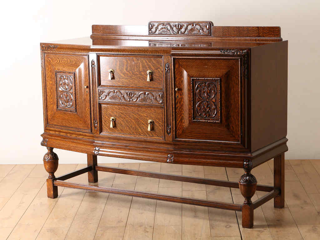 サイドボード | ロイズ・アンティークス | ヨーロッパのアンティーク