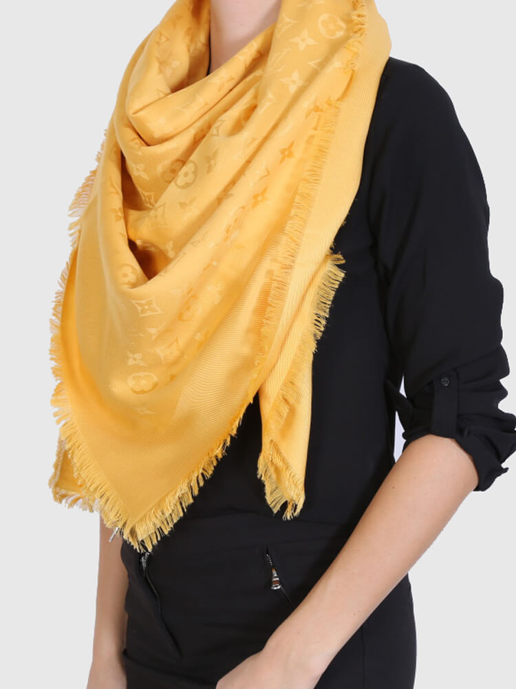 Louis Vuitton - Monogram Shawl Safran | www.luxurybags.de