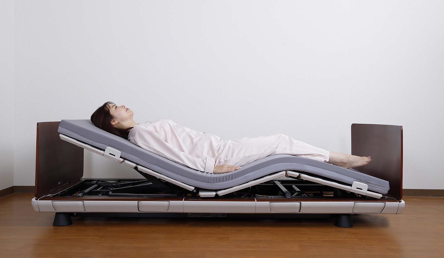 リライフネクスト】= ランダルコーポレーションの新型ベッド