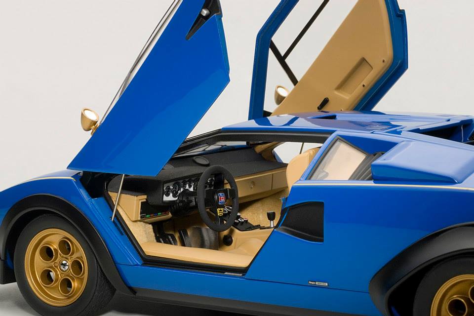 AUTOart: Lamborghini Countach LP500S Walter Wolf Edition - Blue