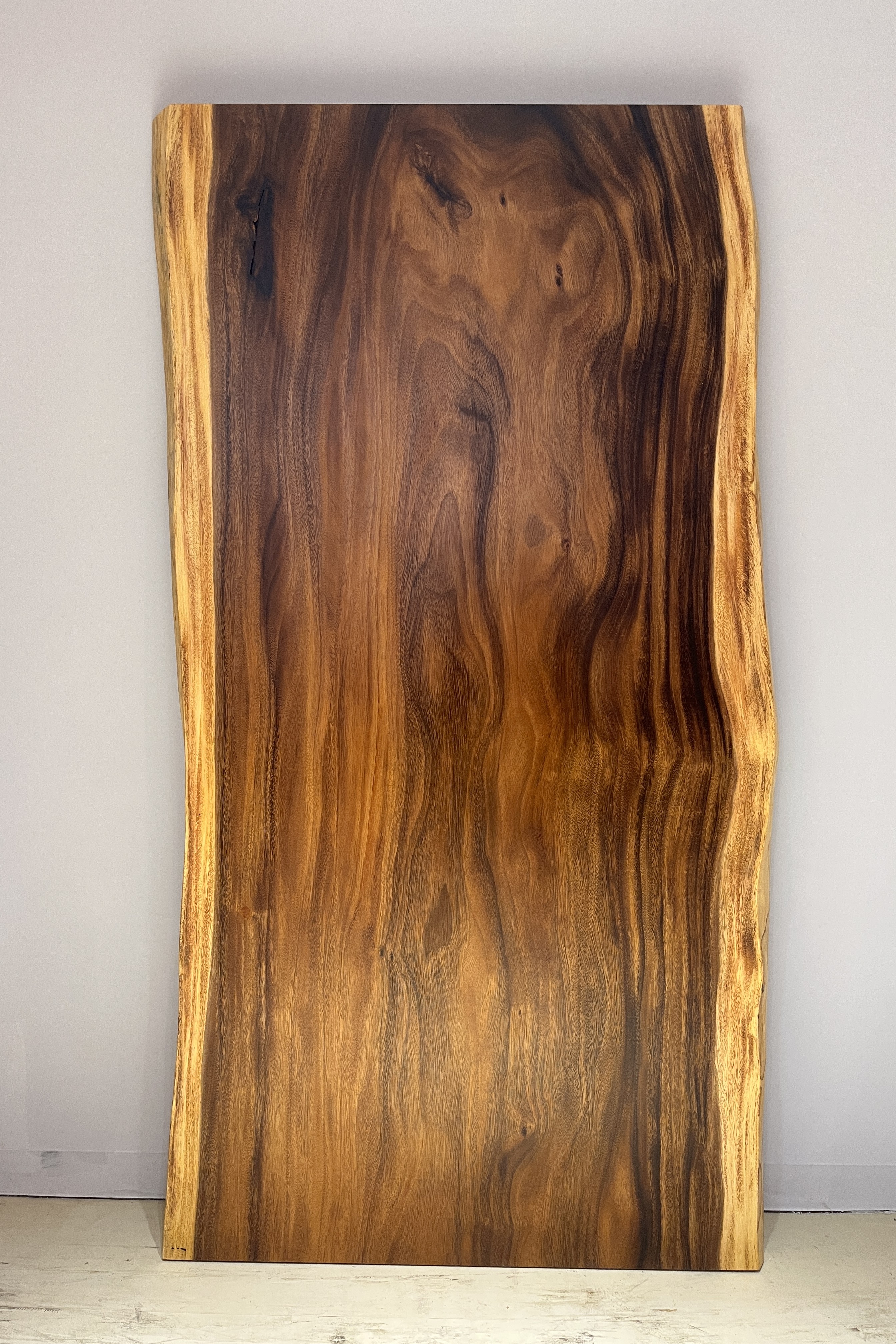 天然木 東京 新宿 東五軒町店展示 欅（けやき・ケヤキ）材 一枚板