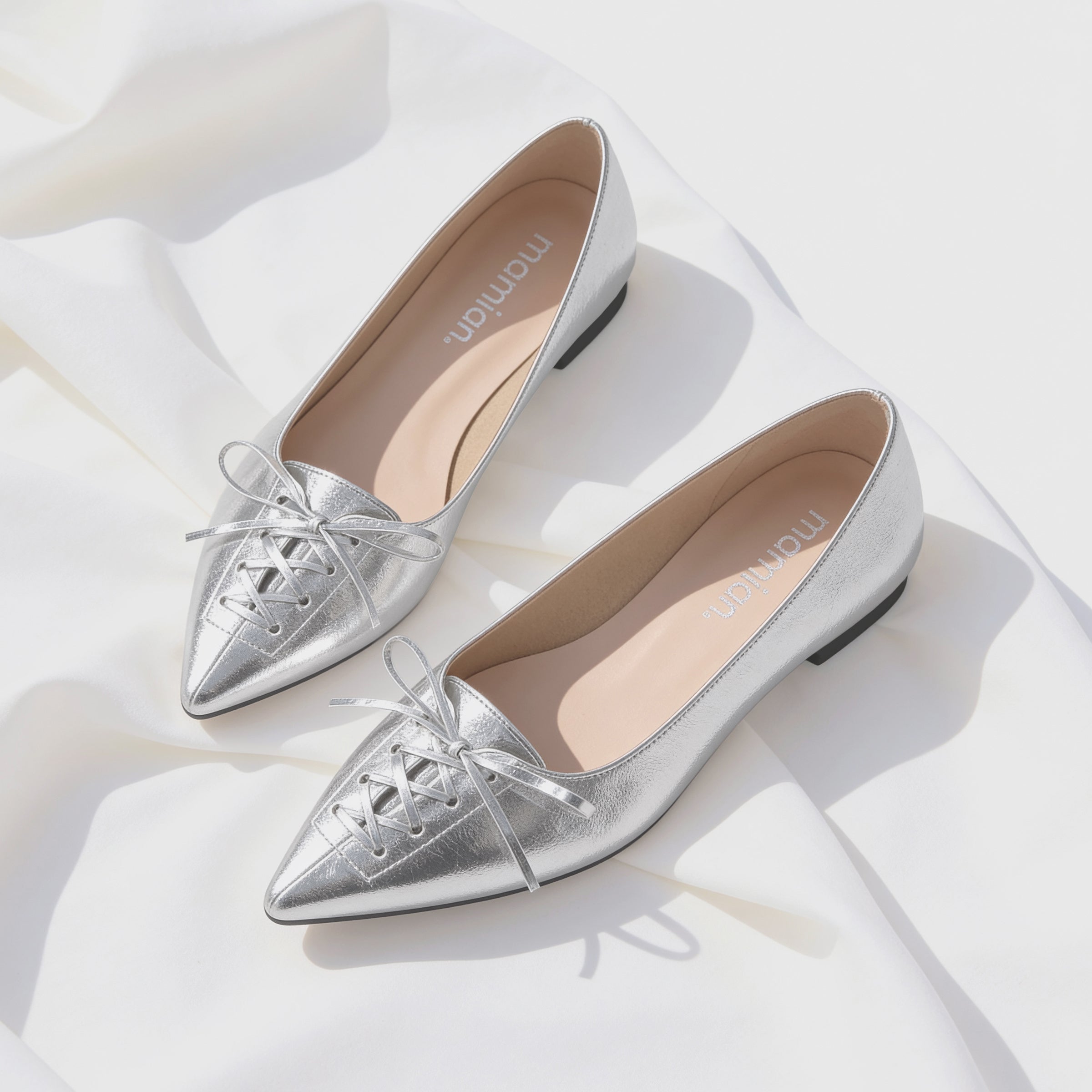 2026SS：レースアップデザイン フラットシューズ（m17047）シルバー