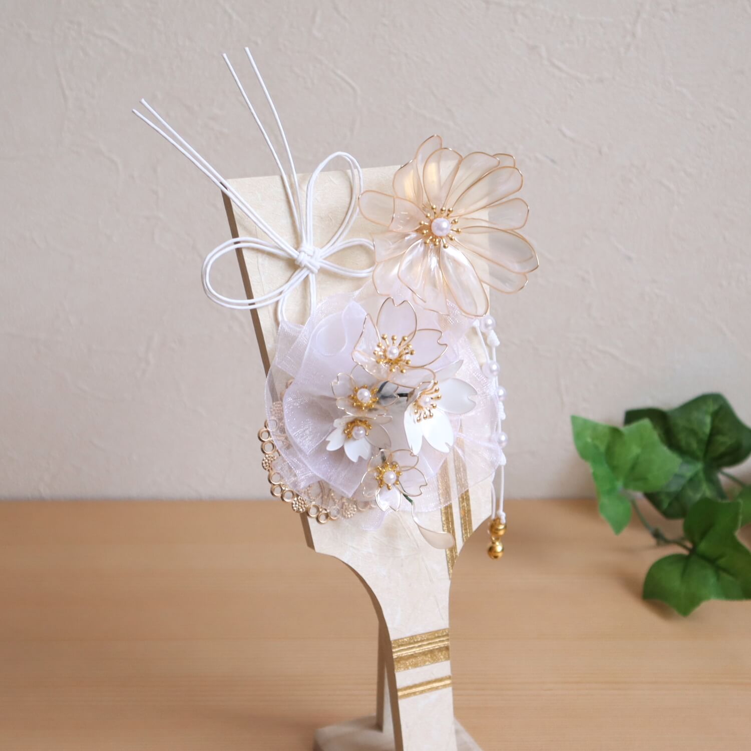 新作 クリアフラワー羽子板 選べる3種 (白/ピンク/ボルドー) 桜 水引