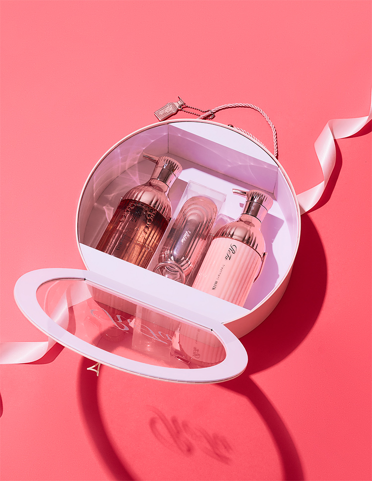 人気のヘアケアシリーズを特別なギフトBOXに詰め込んだReFa MILK