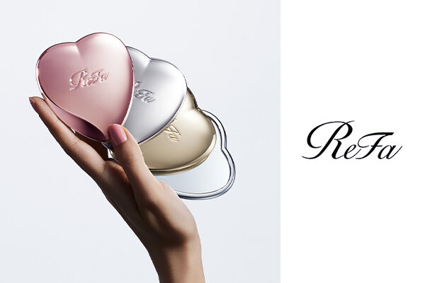 ハートがきらめく、ヘアメイクミラー。ReFa HEART MIRROR（リファ