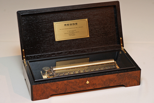 リュージュ｜オルゴール・サロン ルヴィーブル