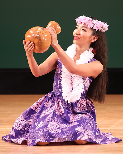 ノアダンス教室 フラダンスタヒチアンダンス - Doris先生