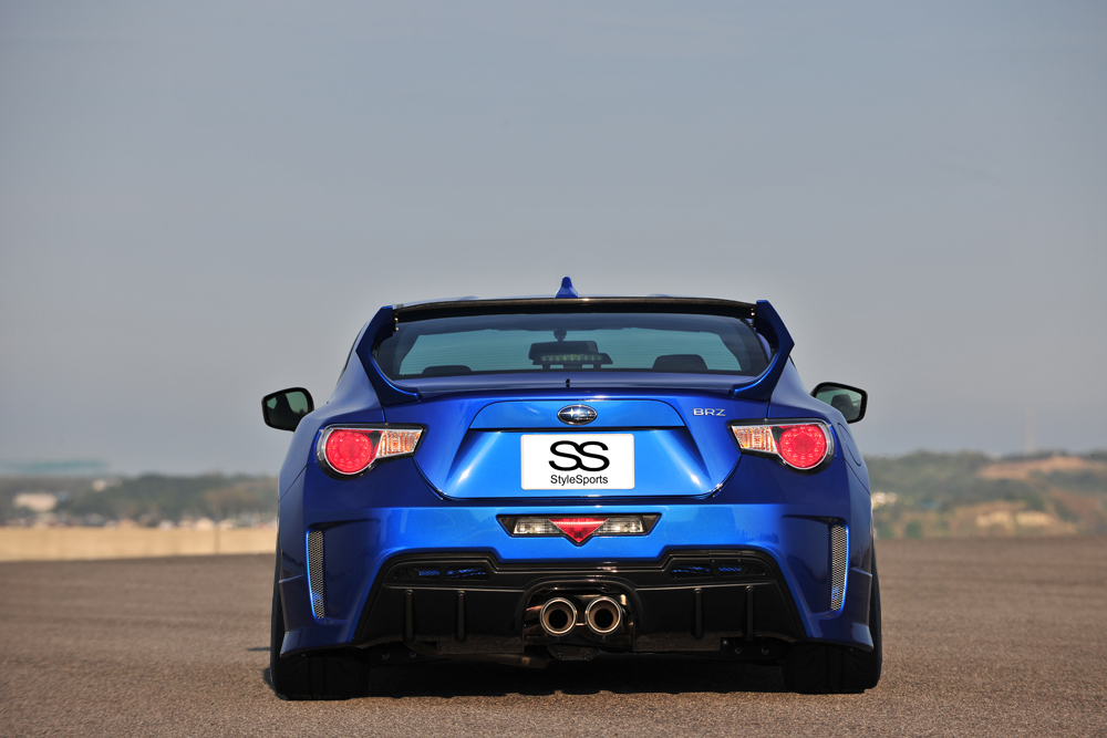 スタイルスポーツ 86/BRZ 用 センター出し マフラー