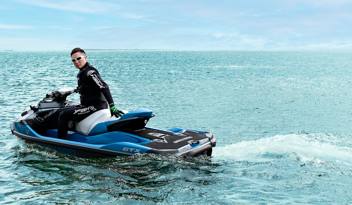 ドライスーツの基礎知識｜特徴や機能、選び方、着方について解説