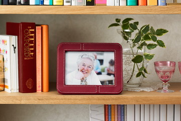 ミニ骨壷 メモリアルフォトスタンド | ソウルジュエリー 公式ブランド