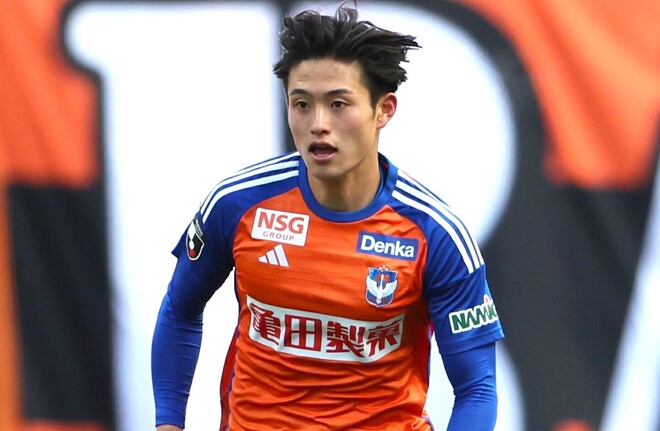 年間ベストゴールやん」「ゴラッソすぎるだろ」新潟MF宮本英治が衝撃の