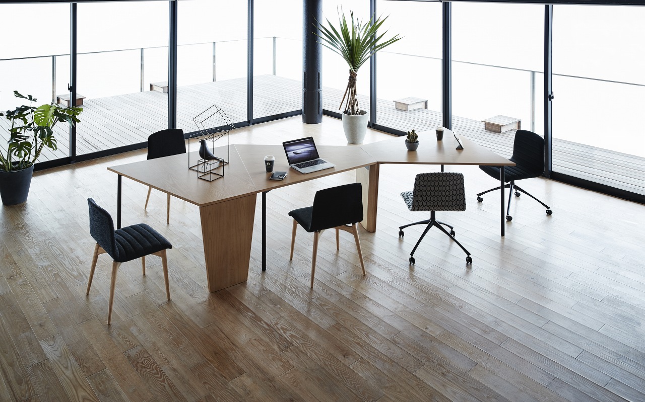 ミートークテーブル | 業務用家具製造卸売｜株式会社 相合家具製作所