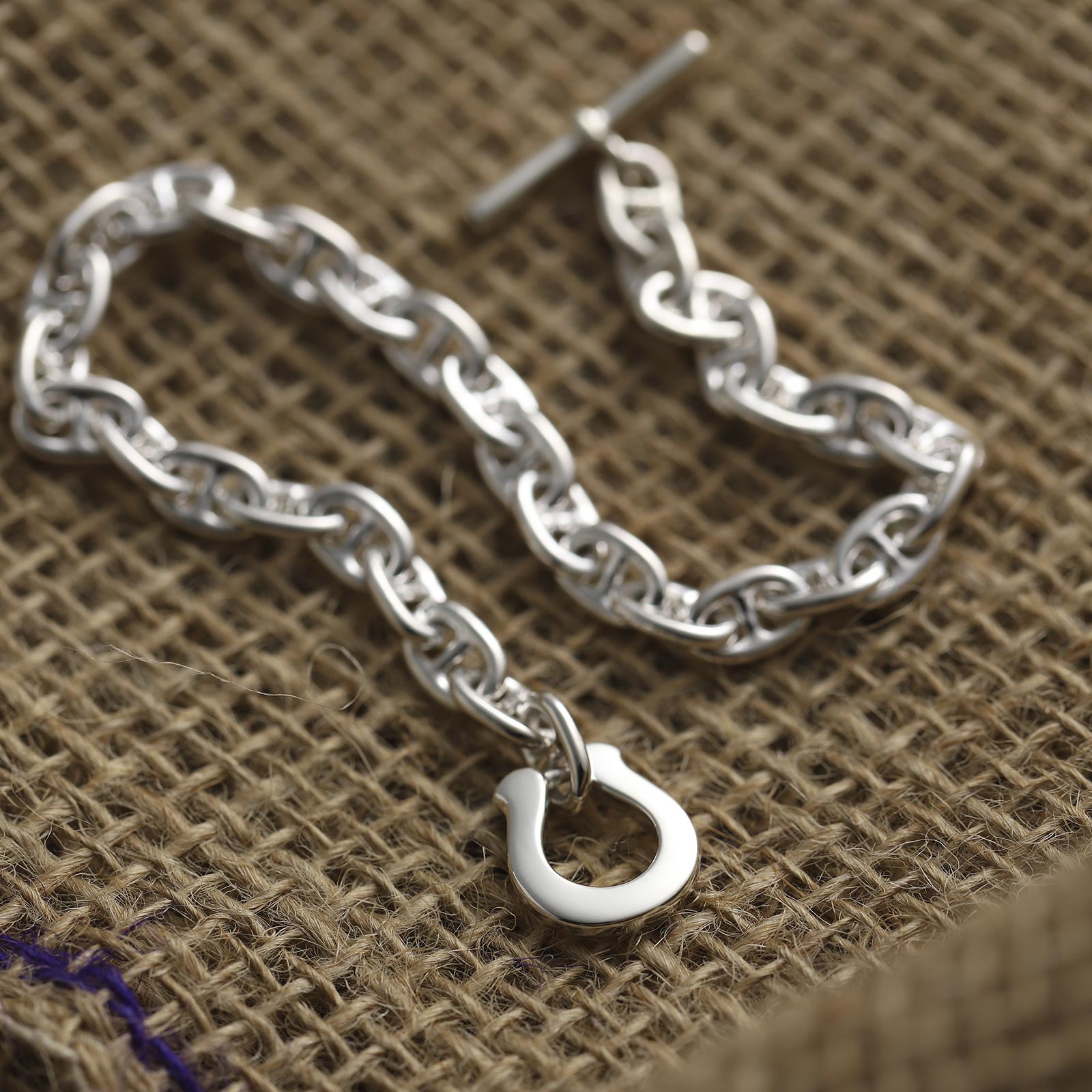 SYMPATHY OF SOUL（シンパシーオブソウル） Medium Horseshoe Toggle