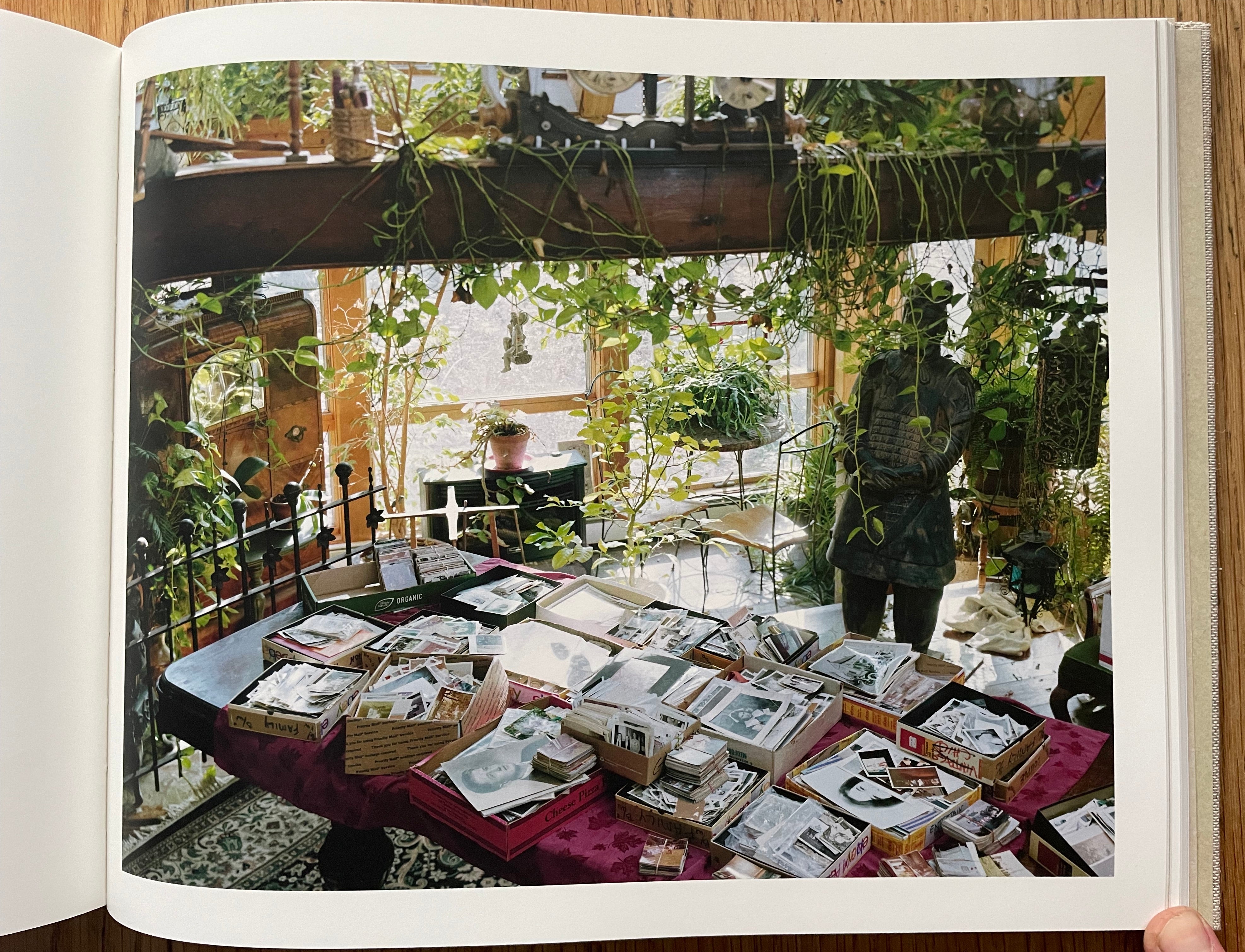 Buy A Pound of Pictures by Alec Soth Online – Setanta Books