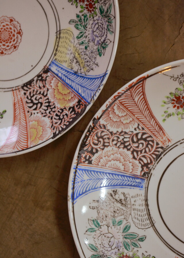 色絵印判花籠.唐草紋8寸皿 一枚 色絵皿Antique Sam's Collection