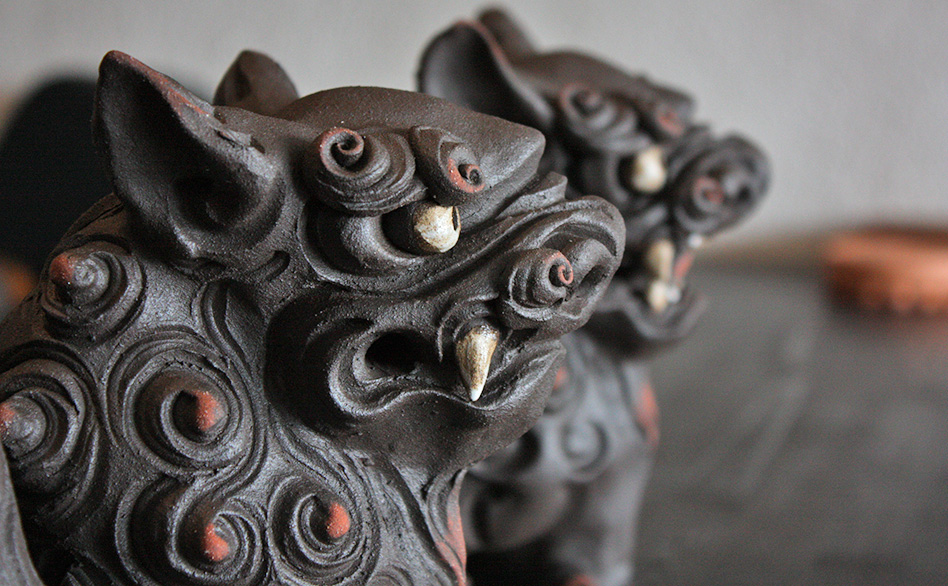 立横ペアシーサー黒 （小）作 アトリエQ