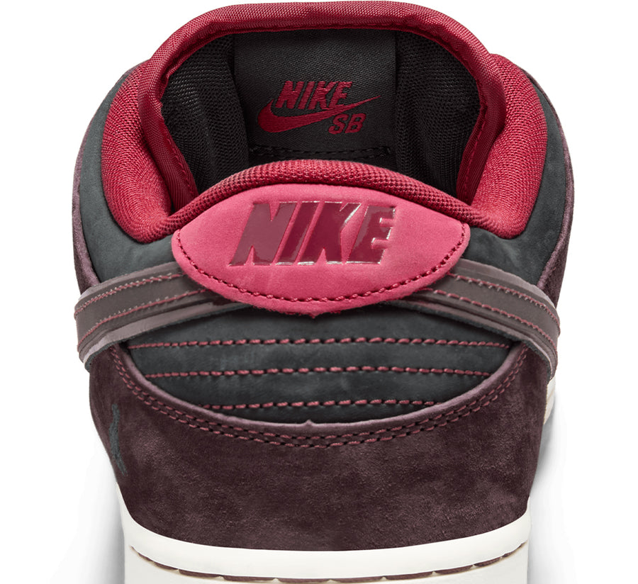 Nike SB Dunk Low Pro X Riot Skateshop QS – SHOPATKINGS