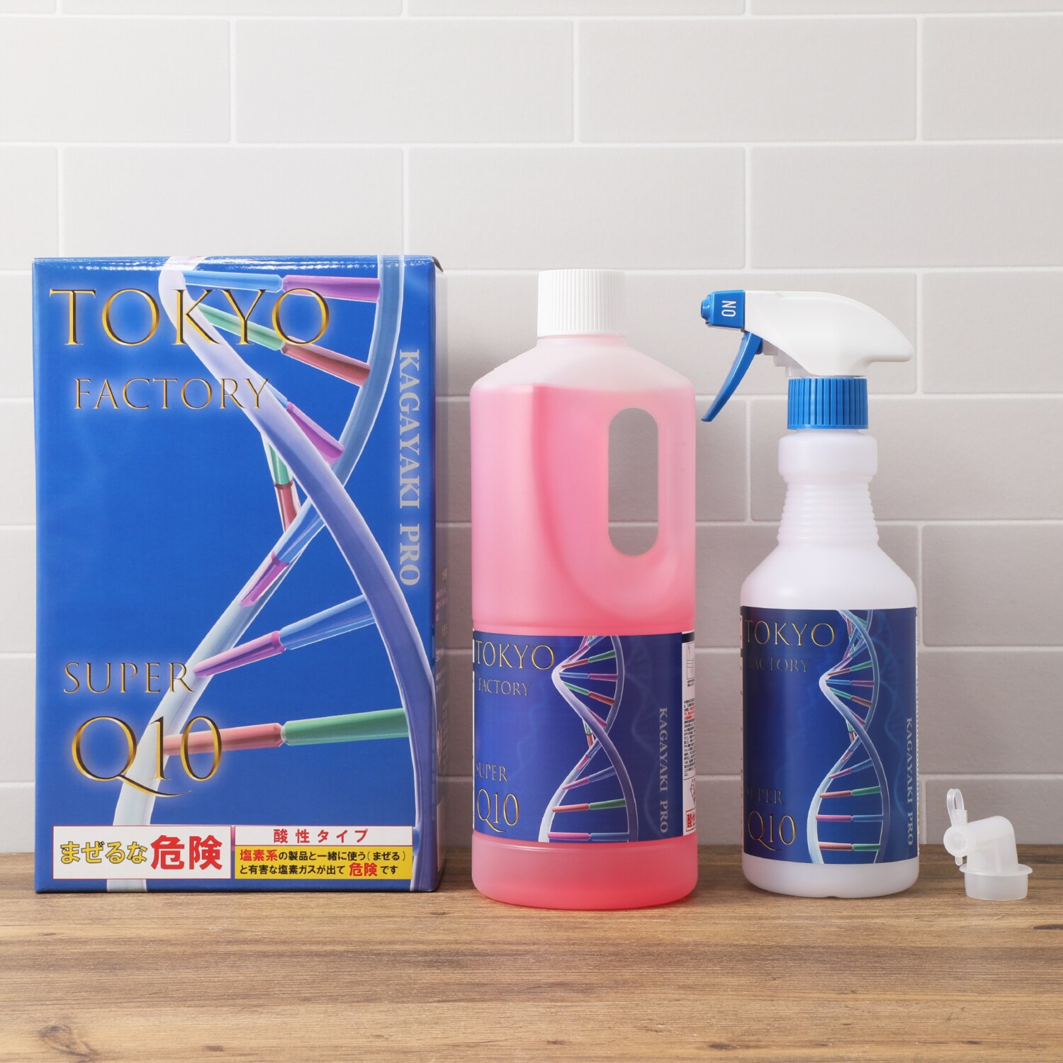 独自開発された ジェル泡状のトイレ洗浄液 汚れにピッタリと張り付き