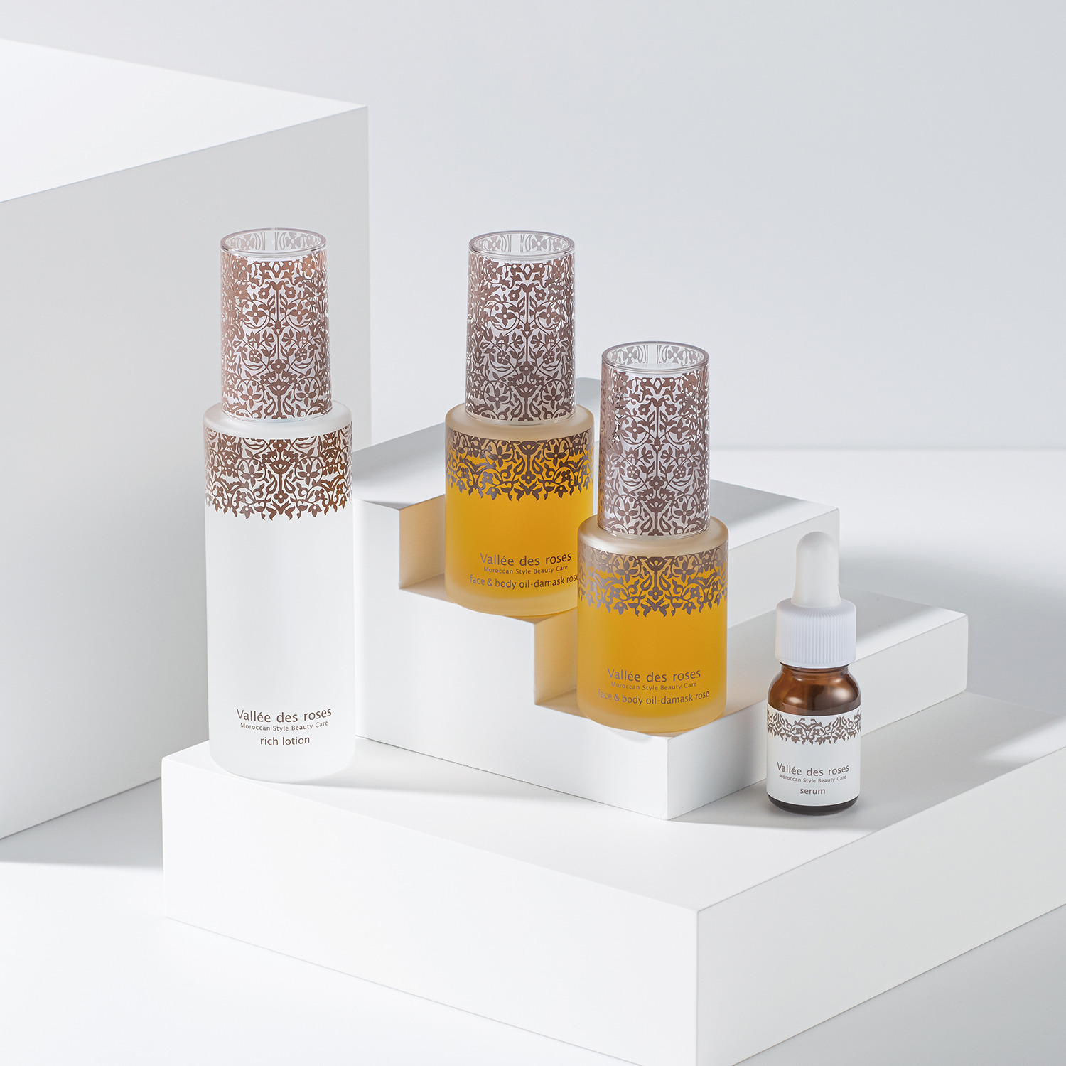 ヴァレ ド ローズ ブランド設立20周年 フェイス＆ボディオイル 2本