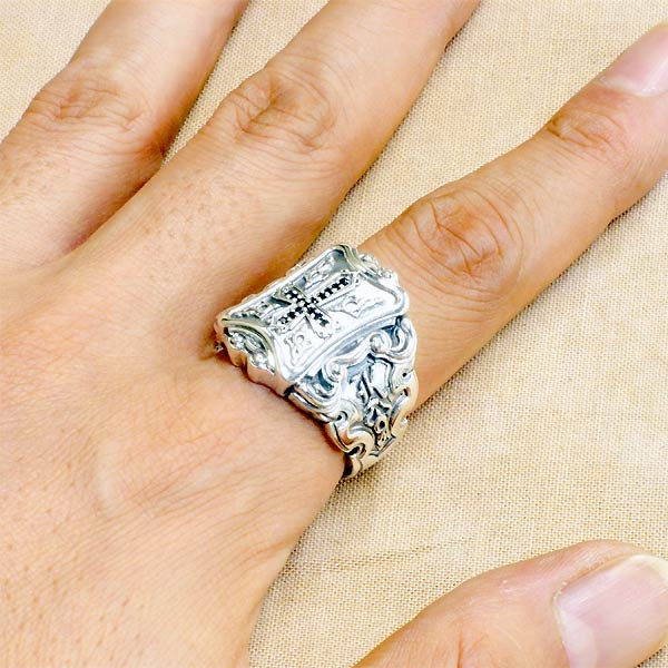 K-SMITH(ケースミス) クロス シルバー リング ブラックキュービック