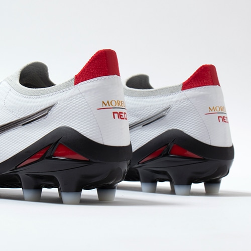 モレリアネオ 4 β JAPAN／サッカーショップKAMO