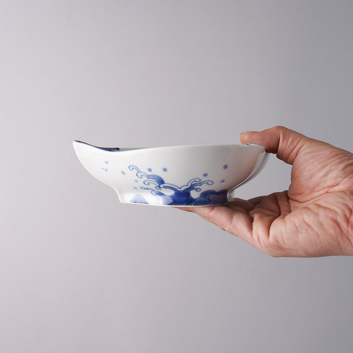 有田焼 錦松竹梅 桃型鉢 17cm – 【公式】スタジオイイコロ - Studio1156