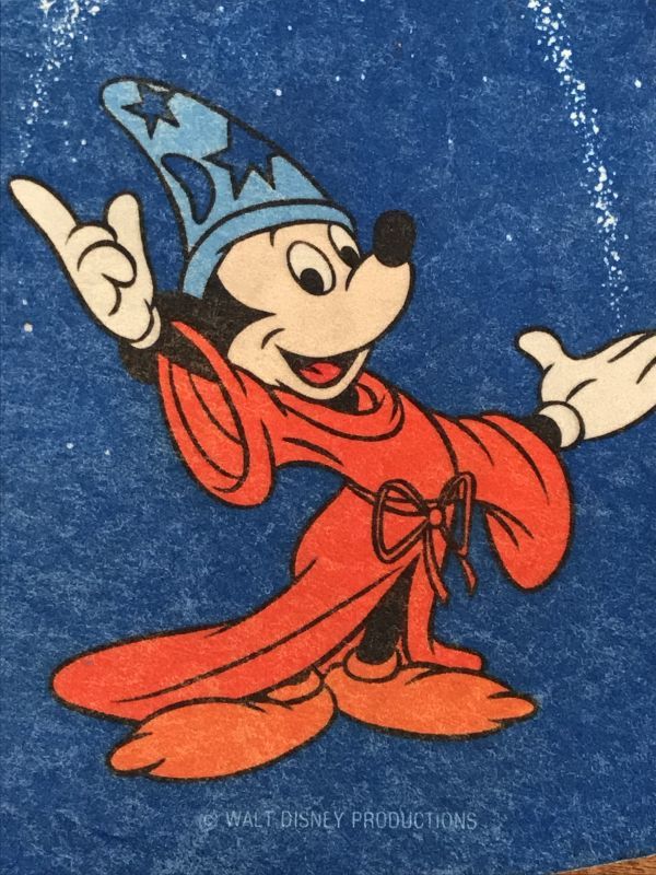 Walt Disney World “Fantasyland” Pennant ミッキーマウス ビンテージ