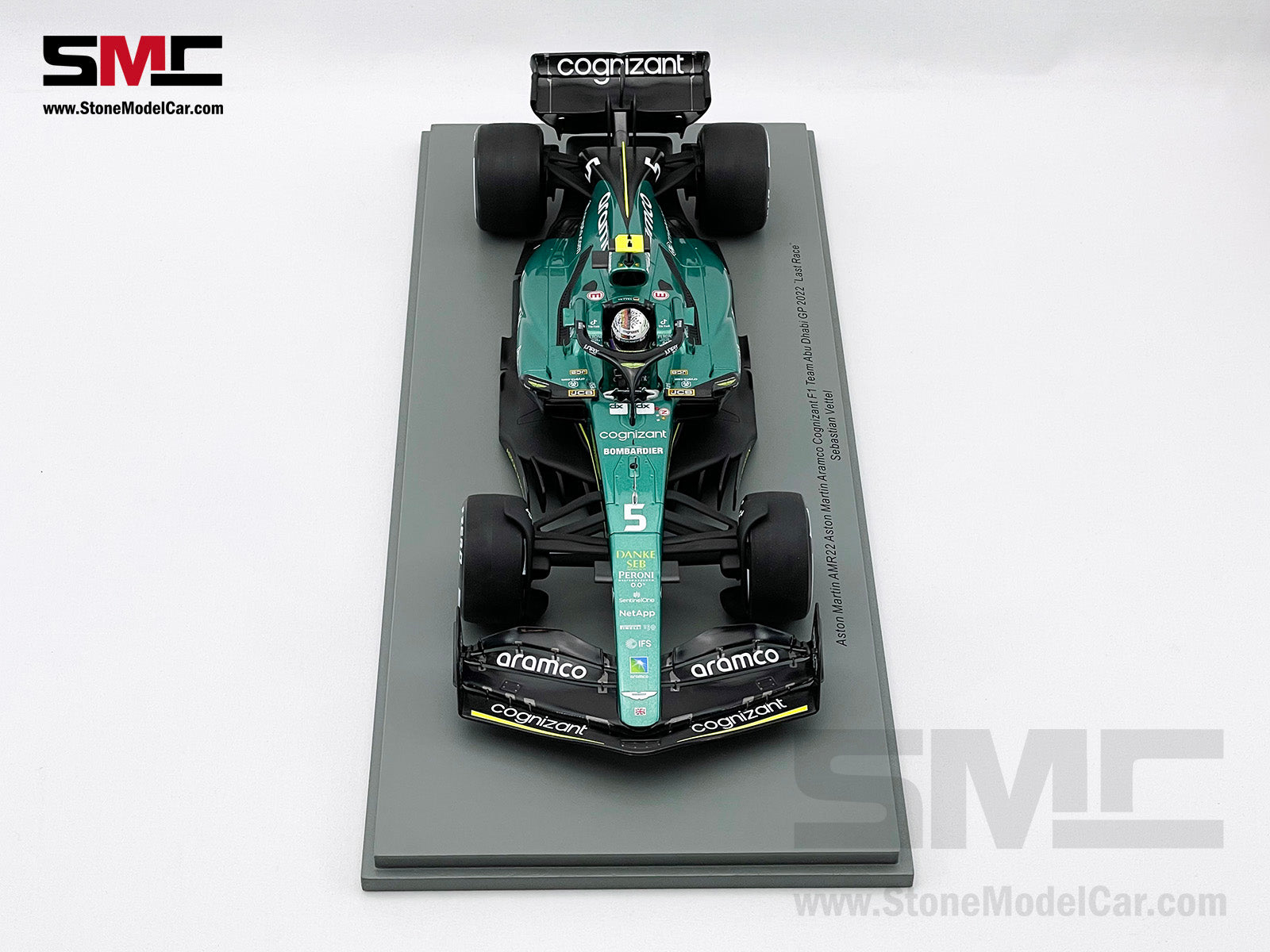 1:18 Spark Aston Martin F1 AMR22 #5 Sebastian Vettel Abu Dhabi GP