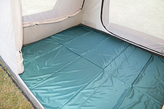 お座敷スタイルにも ogawa グランドマット 2727