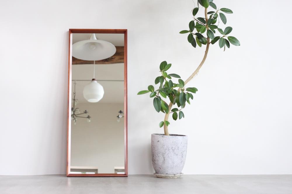 北欧ビンテージ家具／デンマーク製／3本脚スツールチーク×スチール