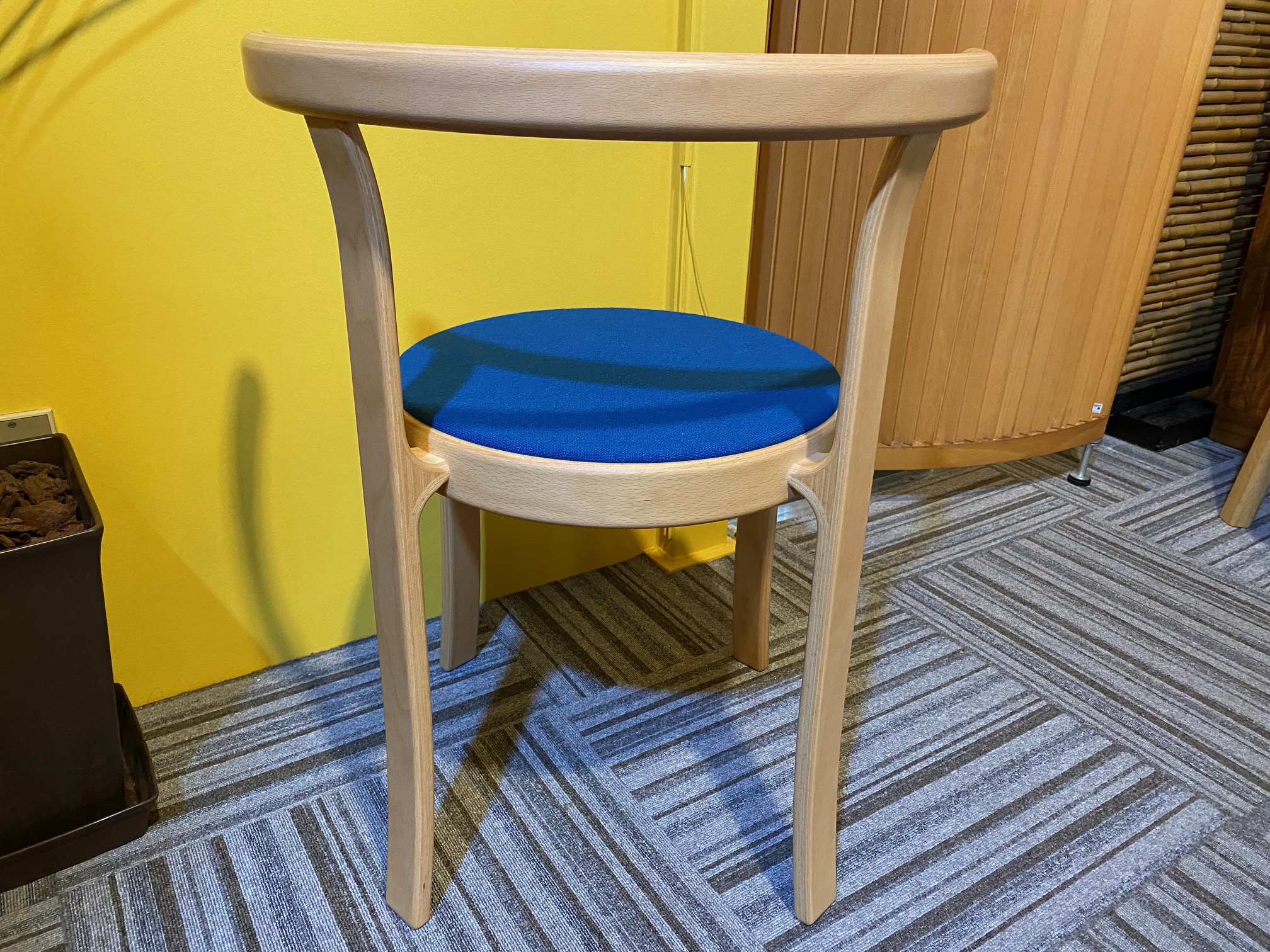 新品家具：マグヌスオルセンチェア1｜スーク