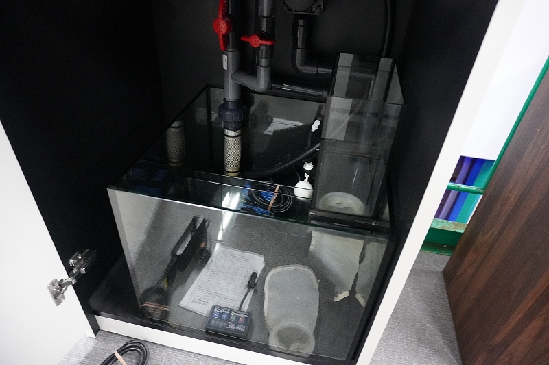 リユース品】【オーバーフロー水槽】レッドシー リーファー170 DC