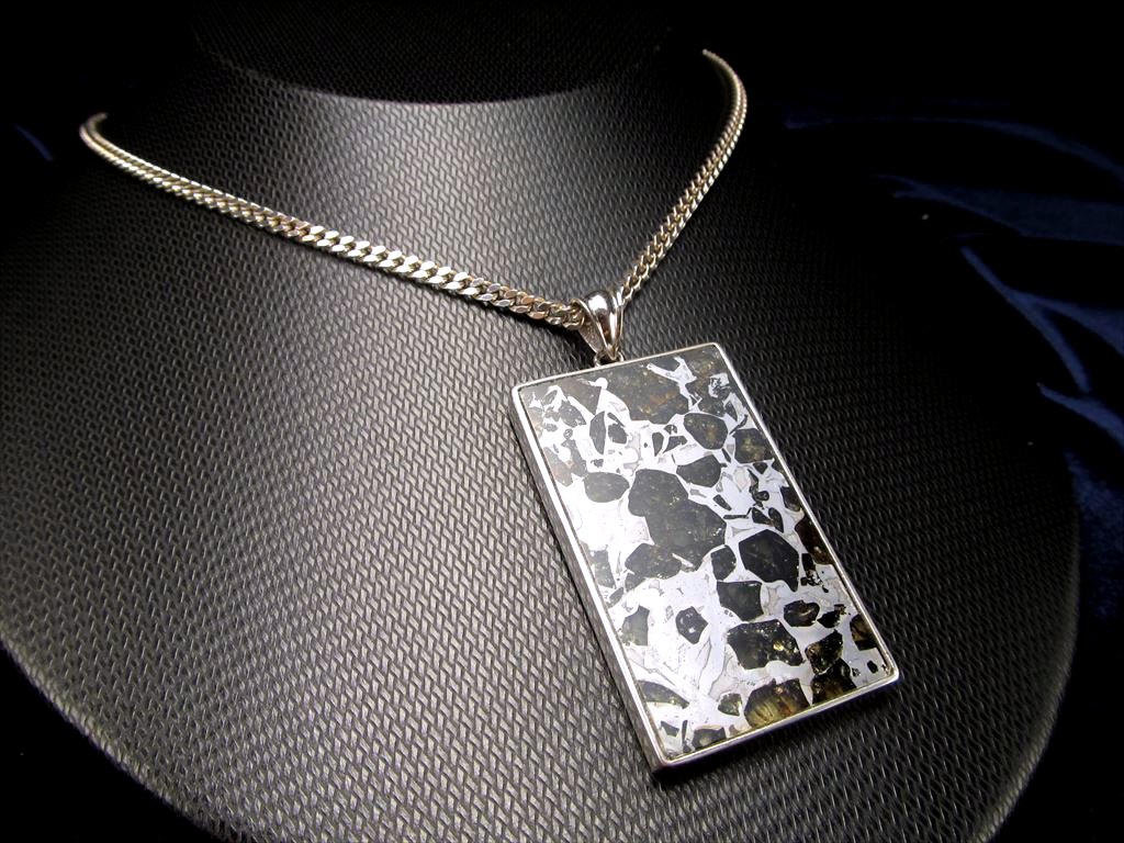 ◇巨大！！◇激レア！地球外の鉱物◇宇宙に想いを馳せる神秘の隕石