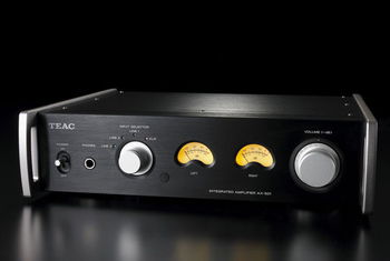 ついに登場、「501」のバランス対応プリメイン － ティアック「AX-501