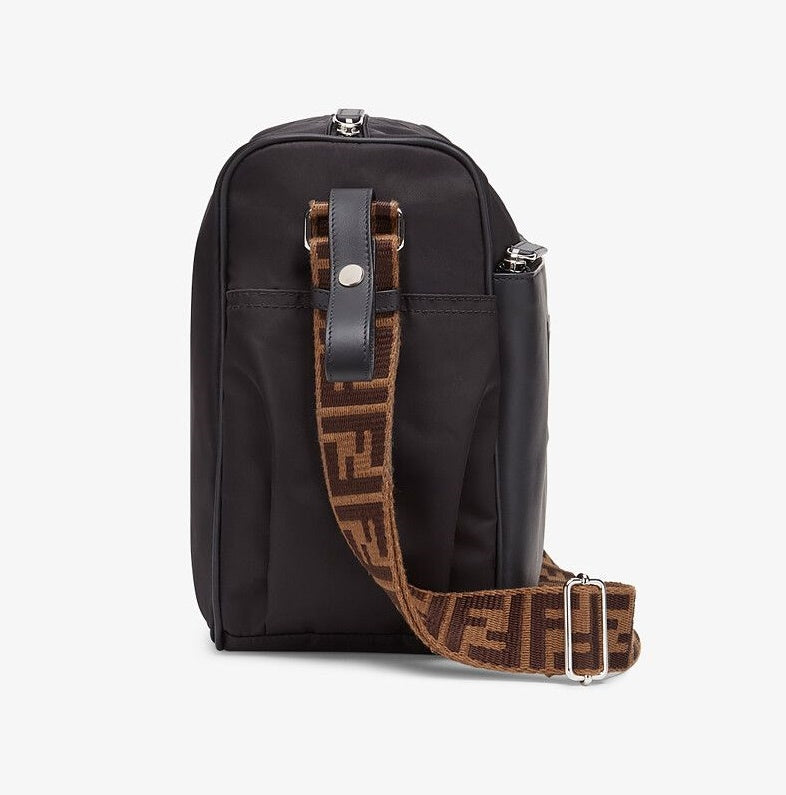 お取り寄せ】『FENDI』 FFスラップショルダー マザーズバッグ ＜要在庫