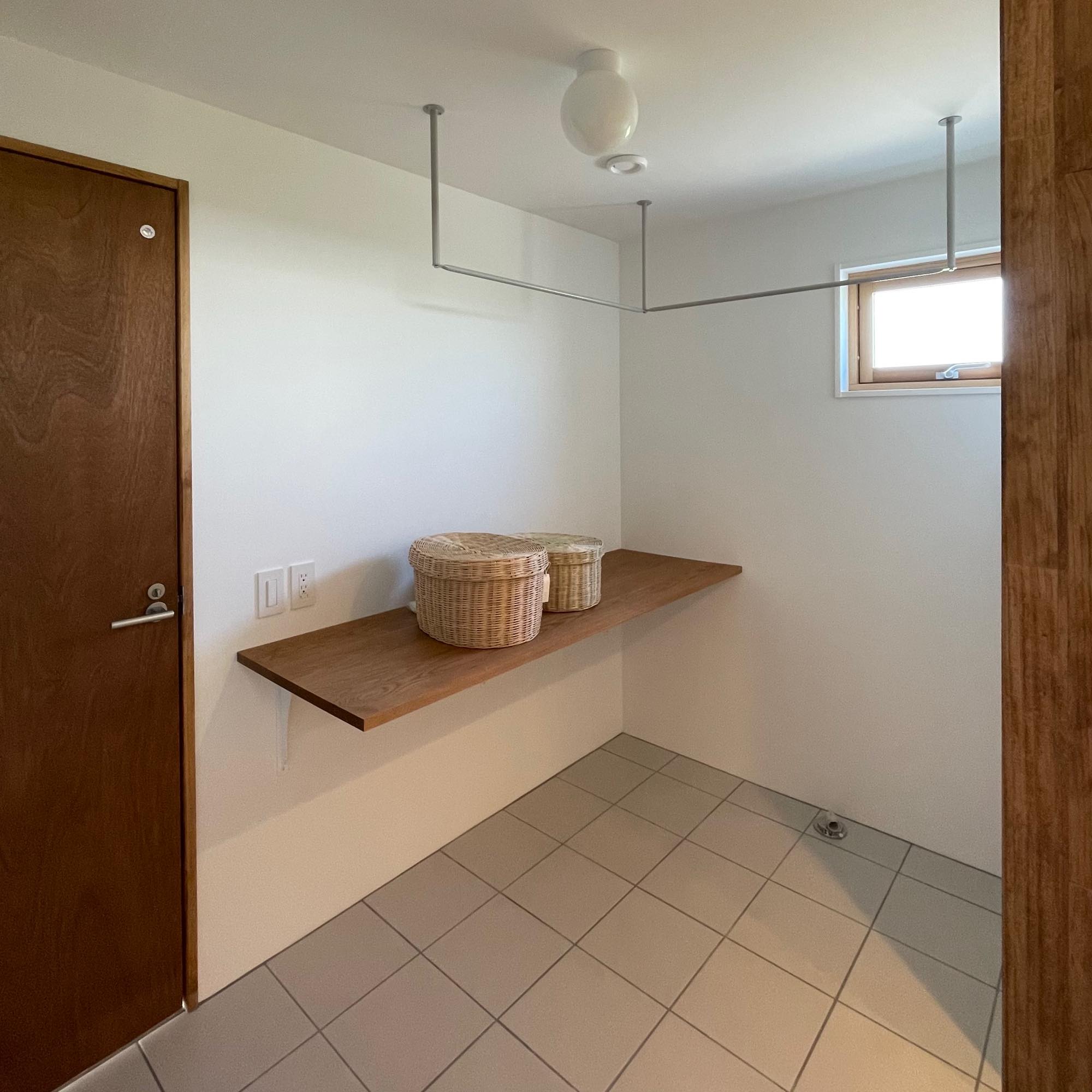 ランドリーハンガーパイプ E型コーナーセット H600 ブラック | PS