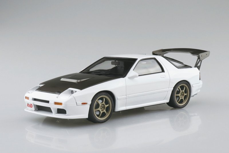 Aoshima 06247 - 1/24 Initial D Ryosuke Takahashi FC3S RX-7 Model Kit