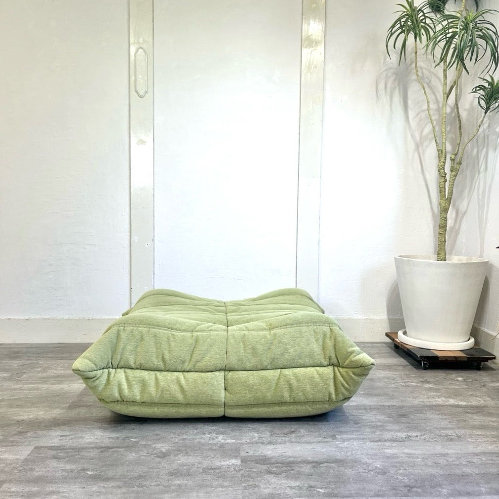 リーン・ロゼ / ligne roset トーゴ パフ オットマン グリーン 中古 床座
