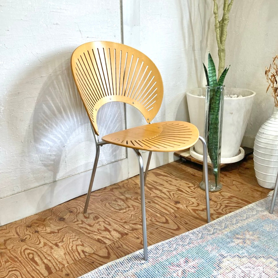 フレデリシア トリニダードチェア ナナ・ディッツウェル 黄緑色