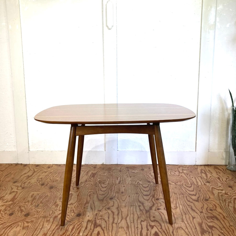 カリモク60 / karimoku Dテーブル ダイニングテーブル 中古 カフェ