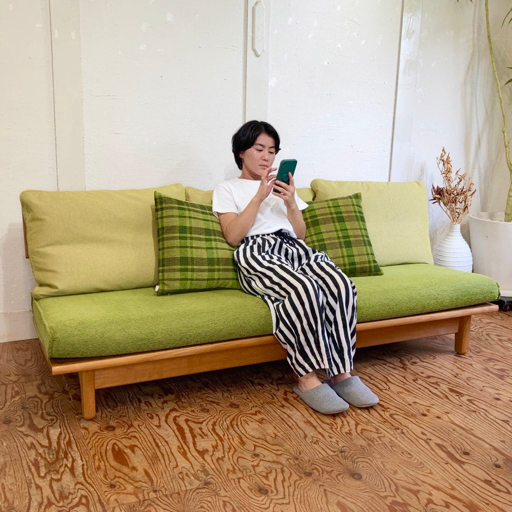 飛騨産業 / HIDA キツツキ 森のことば 3Pソファ ローソファ 節なし特注